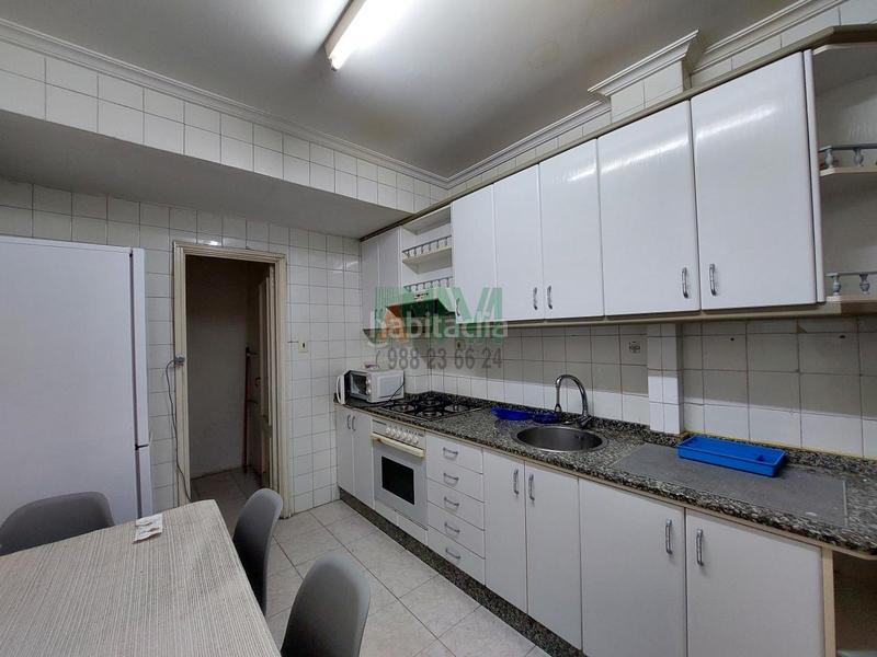 Foto b77d4f92-8f90-4e95-80f9-d5513a229be5. Appartamento con riscaldamento in Centro Ourense