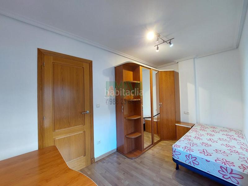 Foto 6dc283b8-111b-4809-9b9e-c31028e547c2. Lloguer apartament amb calefacció aparcament a Universidad Ourense