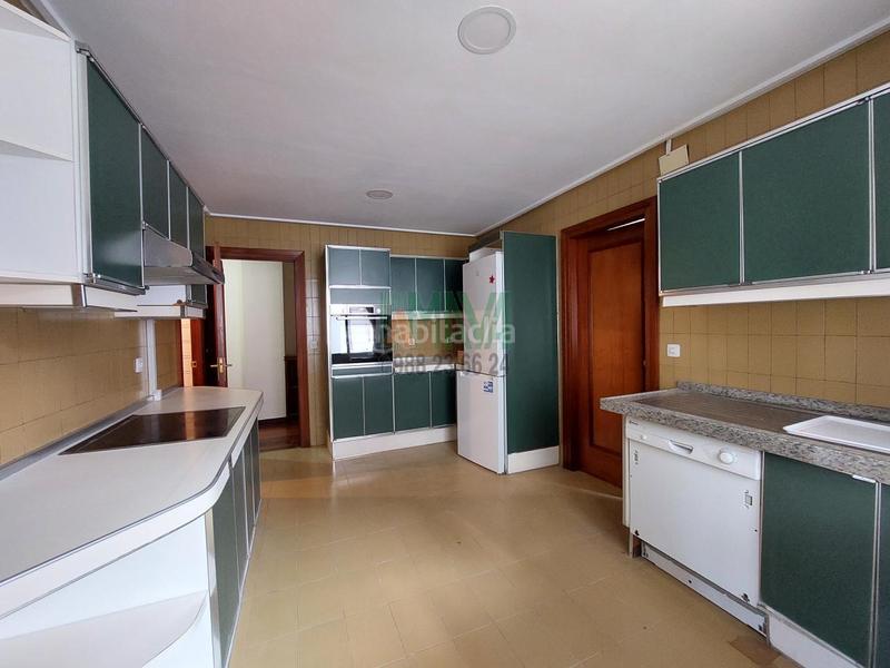 Foto 0605d7ed-b2ef-4505-8418-282a28d351ec. Appartement avec chauffage parking dans Centro Ourense