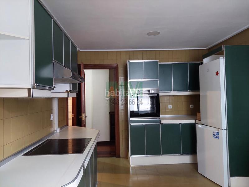 Foto 100284cf-1b01-42a1-be1c-b227f54d78b5. Appartement avec chauffage parking dans Centro Ourense