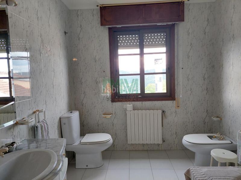 Foto f0283cdc-f4f0-4c9b-b053-124f90f12632. Chalet avec chauffage parking dans Ventiun Ourense