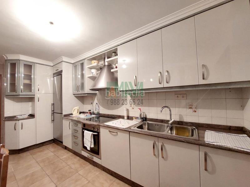 Foto 7275fa1d-5eaa-4b27-90af-e3f8f117b500. Miete etagenwohnung mit heizung in Couto Ourense