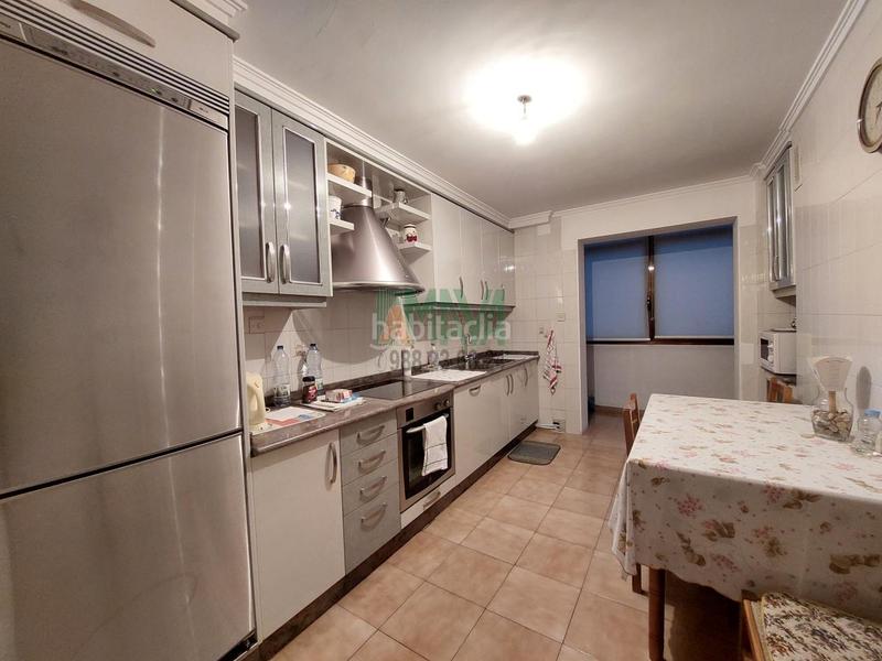 Foto 9130e042-db77-4588-bcf9-4fdcf9c89952. Rent flat with heating in Couto Ourense