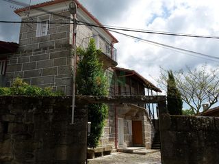 Casa a Paderne de Allariz