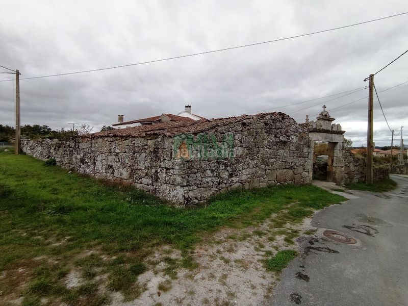 Foto bd79c280-0e29-4f54-9dd6-c31898849a03. House in Taboadela