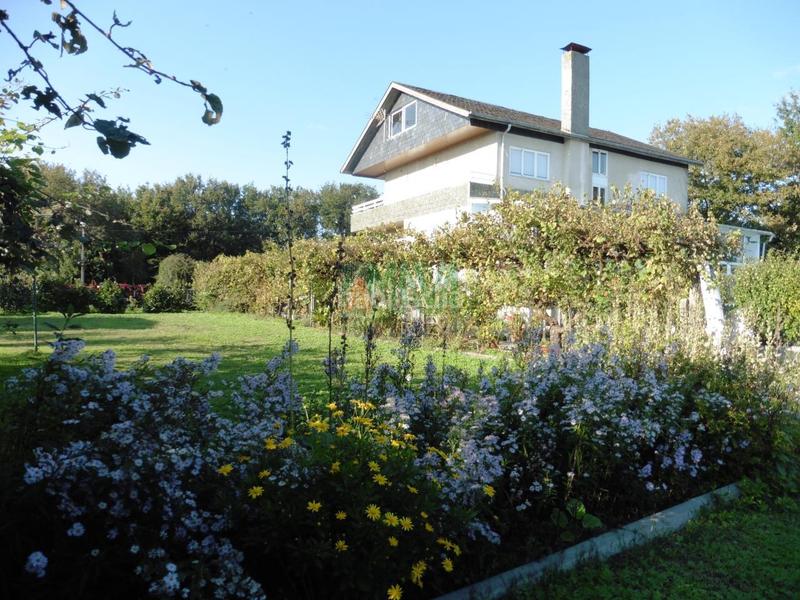 Foto cf91ba3a-5fa2-4c2d-b90c-06be82f636b7. Casa con riscaldamento parcheggio piscina in Coles