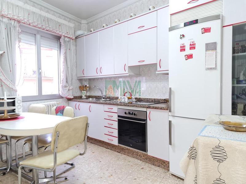 Foto b69dc265-544e-479f-b128-bca47397fc84. Appartement avec chauffage dans Universidad Ourense