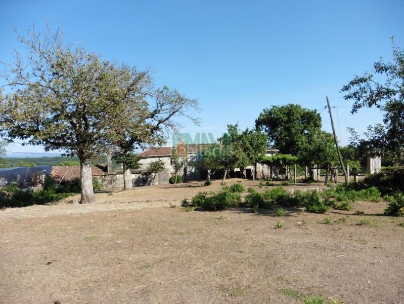 Foto 805d592e-ee9a-4ac2-8095-b666aec2eee8. Masia a Amoeiro