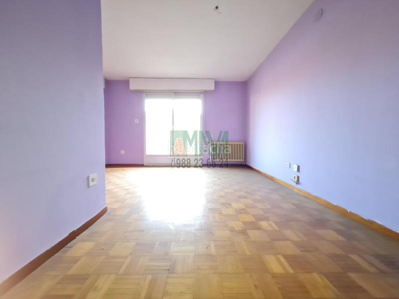 Foto 0bd59db2-3176-4f8c-a003-1a01678813d0. Piso en A Carballeira Ourense