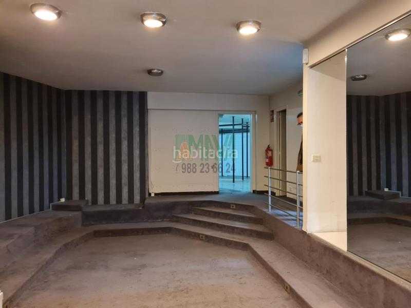 Foto 4f906445-cfc6-4711-baec-04f6452b09cf. Alquiler local comercial en Centro Ourense