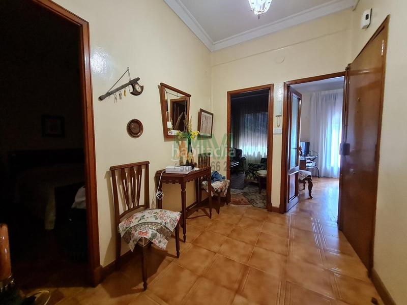 Foto c8275e2b-257f-41ee-b4ce-4501bf388523. Edificio en Posío Ourense