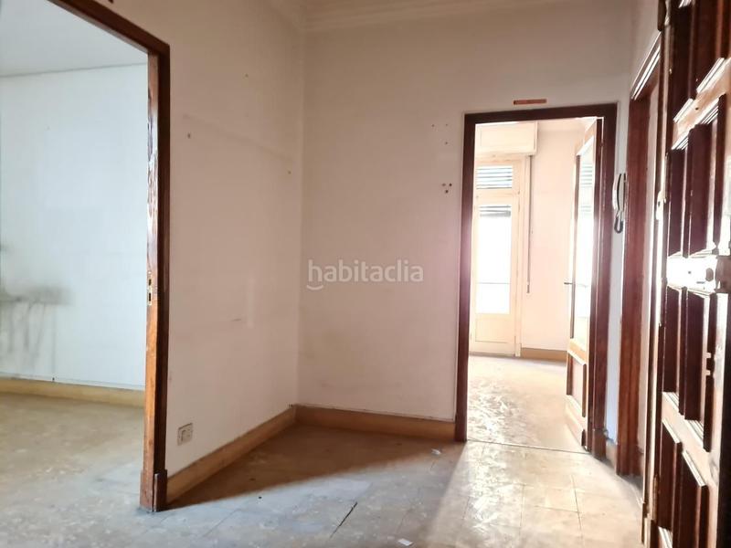 Foto 0f0e08a6-2275-418d-b55a-669817796037. Édifice dans Centro Ourense