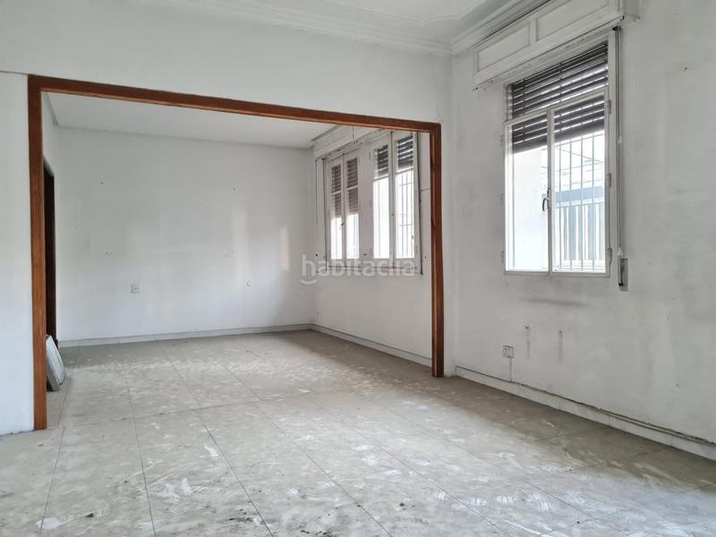 Foto 0b98b01d-7412-4c8c-947c-892e414e1ef7. Edificio en Centro Ourense