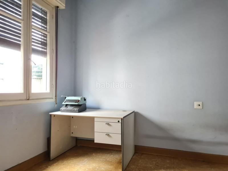 Foto d3e71310-1a0d-4c5e-b6fd-90fc0d01c652. Edificio en Centro Ourense