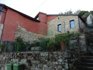 Xalet a Leiro