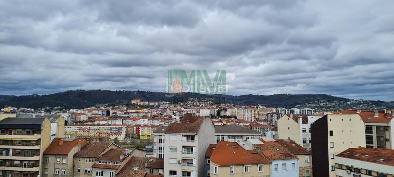 Foto 6d9b2689-12c9-4c6e-9e8e-ddd8ae0f7b50. Dúplex en Centro Ourense