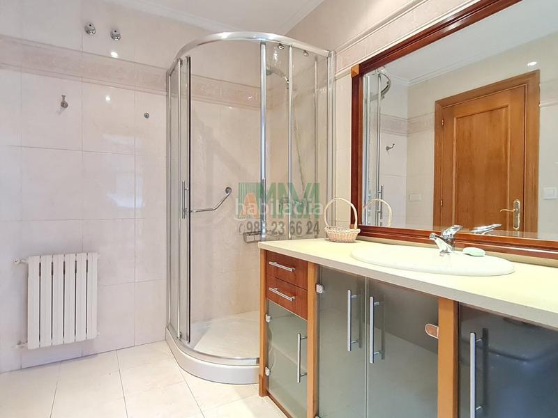 Foto eecfb81d-038a-4766-87c8-e23d04e98dfb. Dúplex en Centro Ourense