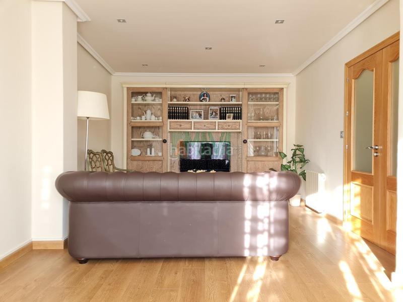 Foto a5970490-1175-4564-80f2-53a717313a9e. Location appartement avec chauffage dans Centro Ourense