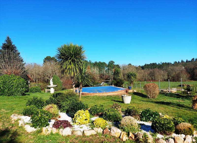 Foto 129d51c4-1c73-427e-98a8-fc9de2cebdfb. Chalet con riscaldamento parcheggio piscina in San Cibrao das Viñas
