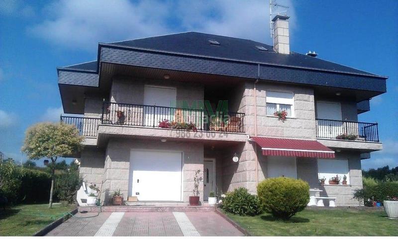 Foto 18a60d13-6d33-4499-9357-2a9616c88111. Chalet con riscaldamento parcheggio piscina in San Cibrao das Viñas