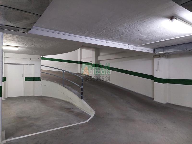 Foto 2fe03d6e-afc9-4ff9-b8d5-7adca24b4268. Car parking in Centro Ourense