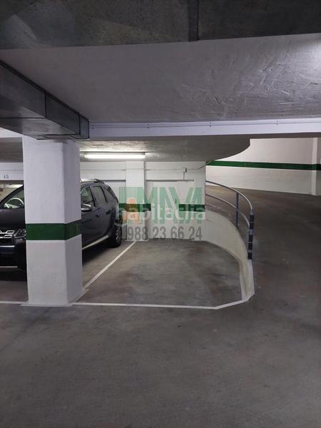 Foto e0730b4d-04a9-4d93-8875-f62448855bcd. Car parking in Centro Ourense