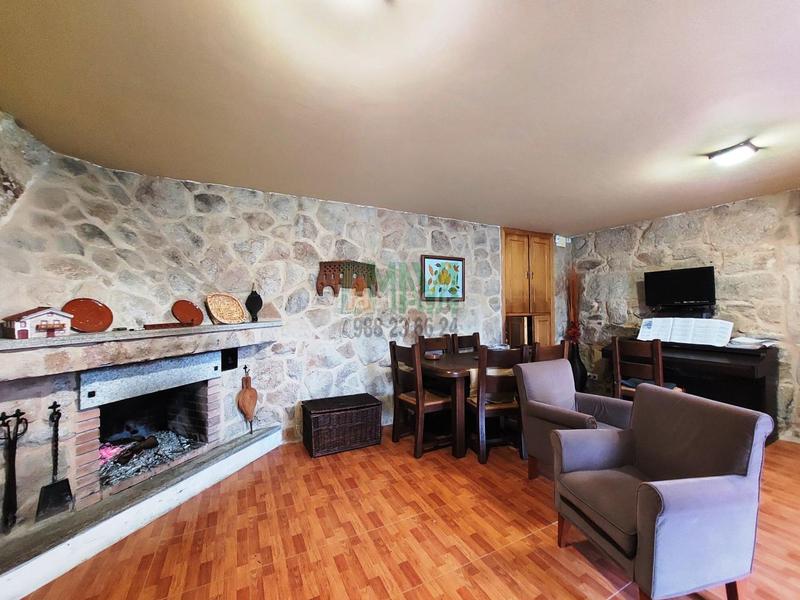 Foto 3f95d9ef-2112-464d-a82e-43d3cb2f0493. Chalet con riscaldamento parcheggio in As Lagoas Ourense