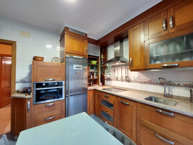 Foto 6347cec4-b476-4b99-b263-8042e70fc165. Chalet con riscaldamento parcheggio in As Lagoas Ourense
