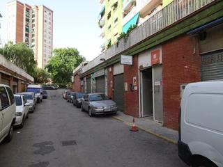 Location Local commercial  Passatge goya. Gran local diafano