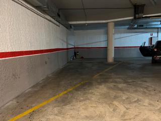 Aparcament cotxe a Carrer de jaume i 19. Grande, para coche y varias motos