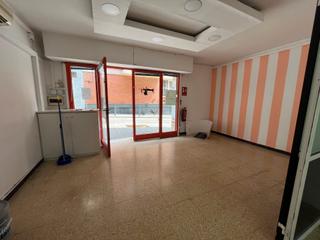 Local Comercial  Carrer del pou. En calle pou