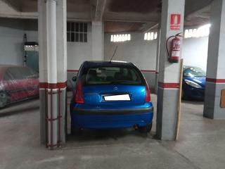 Parking voiture  Ronda de sant ramon. Facil acceso y maniobra