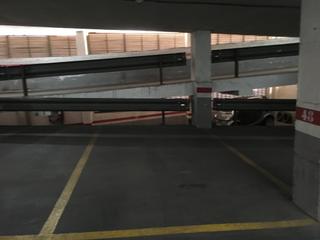 Parking voiture à Carrer de palamós 28. Buen acceso y maniobra