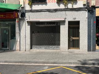 Rent Business premise in Via júlia 137. En via julia