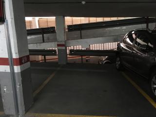 Parking voiture à Carrer de palamós 28. Magnifico acceso