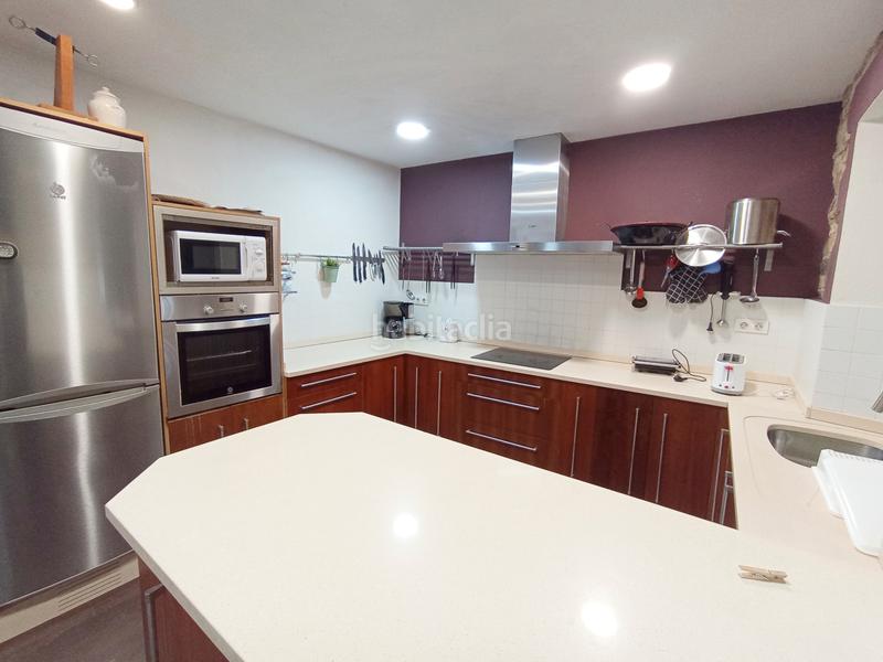 Foto 0ecc8f9c-36a9-4d2f-8618-f79f469cd867. Bauernhof mit heizung parking in Vimianzo