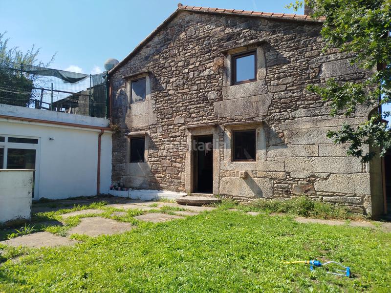 Foto a2badb3b-2bc7-4de7-9e08-9a95251520a2. Bauernhof mit heizung parking in Vimianzo