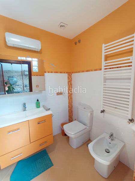 Foto f8fd635b-9327-4753-875d-4d2bb791a55e. Bauernhof mit heizung parking in Vimianzo