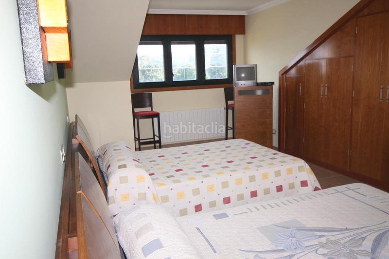 Foto 4e1cf544-6970-4d90-8c69-c600fef0f979. Chalet avec cheminée chauffage parking dans Oseiro Arteixo