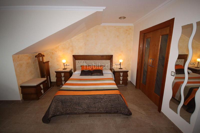 Foto 933fa1ca-077c-488e-8969-a09fd36e4368. Chalet avec cheminée chauffage parking dans Oseiro Arteixo