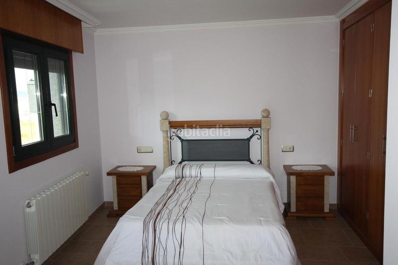 Foto e22f1c47-46ce-4853-9165-34af7900a66c. Chalet avec cheminée chauffage parking dans Oseiro Arteixo