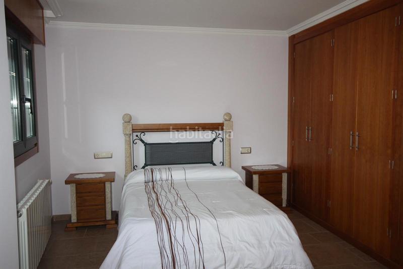 Foto 32054836-1395-485b-bf73-ec58e3b82fe4. Xalet amb xemeneia calefacció aparcament a Oseiro Arteixo