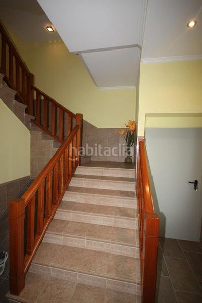 Foto d0603960-8c73-4e05-ae4f-8f0718da5079. Xalet amb xemeneia calefacció aparcament a Oseiro Arteixo