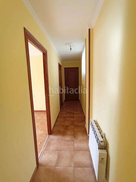 Foto b44ff4a5-42ac-4093-9643-34801322d2db. Appartamento in Os Mallos Coruña (A)