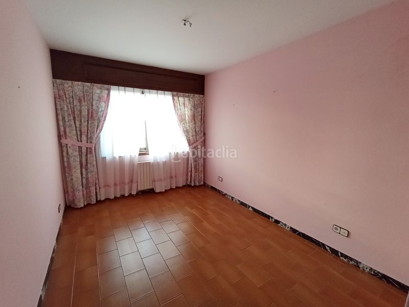 Foto 2f322be1-bb02-46eb-b6fc-eebf13de9d1c. Xalet amb calefacció aparcament piscina a Neda