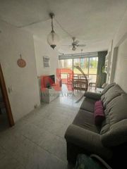 Miete Appartement in Playa Levante. Apartamento con 2 habitaciones amueblado con ascensor, parking,