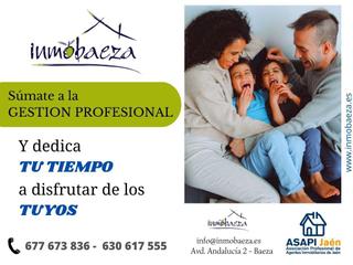 Aparcament cotxe en Baeza. Garaje en venta en centro.