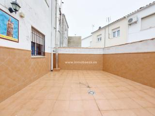 Affitto Casa in Baeza. Casa en alquiler en avd. andalucía, 4 dormitorios.