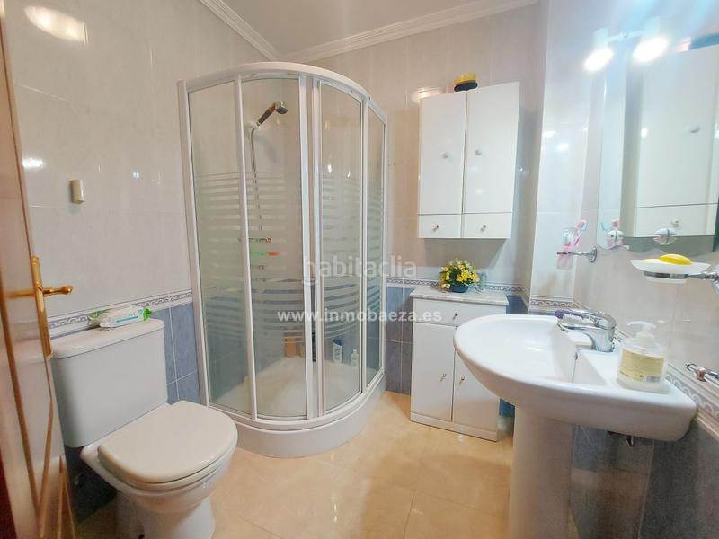 Foto b34456e6-0111-4ed9-932a-8443986bd8e2. Piso  en venta en fuente de los leones, 3 dormitorios. en Baeza