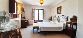 Rent Flat in Baeza. Piso en alquiler en centro  paseo, 3 dormitorios.